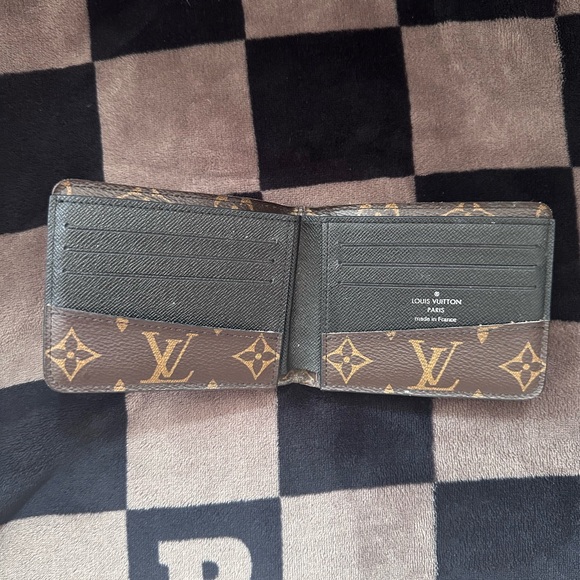 Men’s wallet Louis Vuitton like new!! - Picture 4 of 8